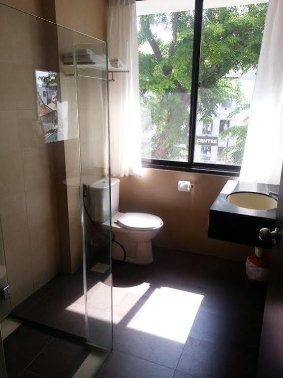 新加坡大路大酒店-Sg清洁认证 外观 照片